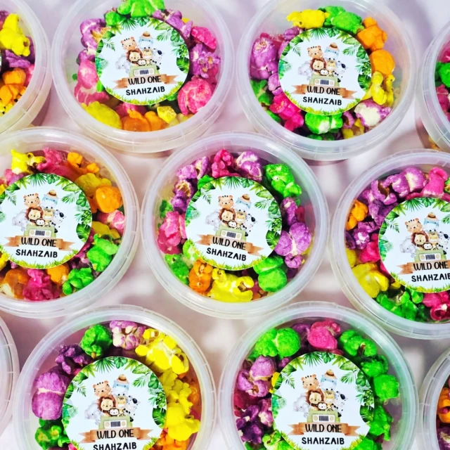 Wild one vibes in the sweetest way 🐯🦁🦓💚
Our personalised rainbow popcorn tubs are the perfect party favour for little safari adventures ✨🍿
www.flossty.com.au
